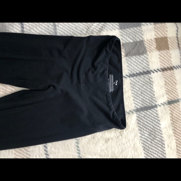 Aritzia xs leggings - Picture 4 of 5